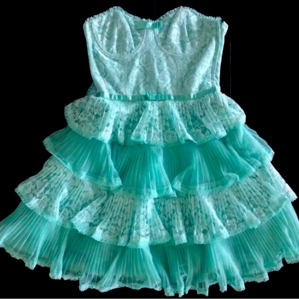 Vintage 1990’s Betsey Johnson Lace Moulin sweetheart strapless dress